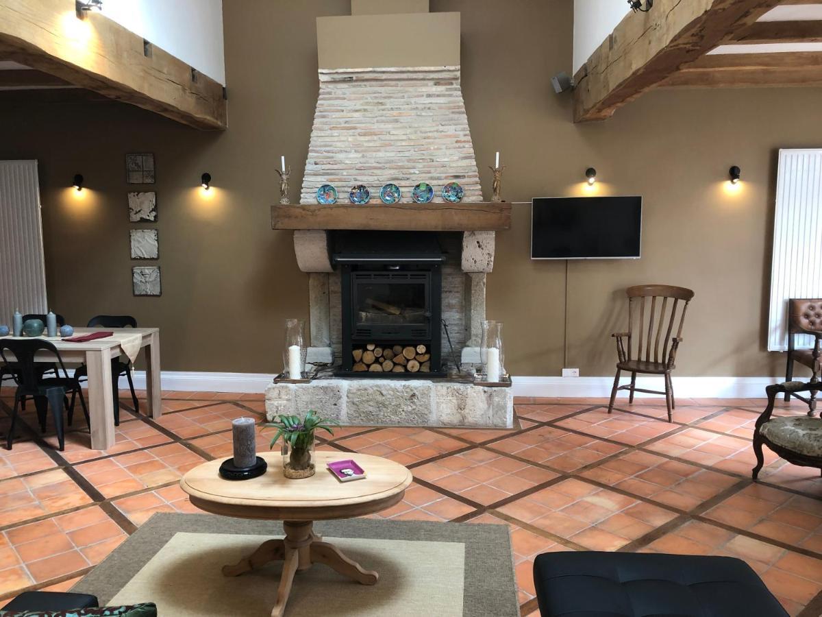 Domaine Des Monges Bed & Breakfast Saint-Seurin-de-Prats Exterior photo