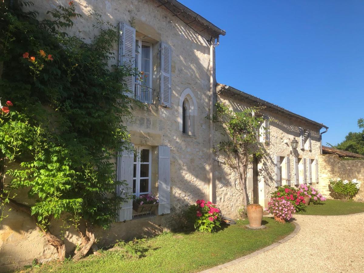 Domaine Des Monges Bed & Breakfast Saint-Seurin-de-Prats Exterior photo