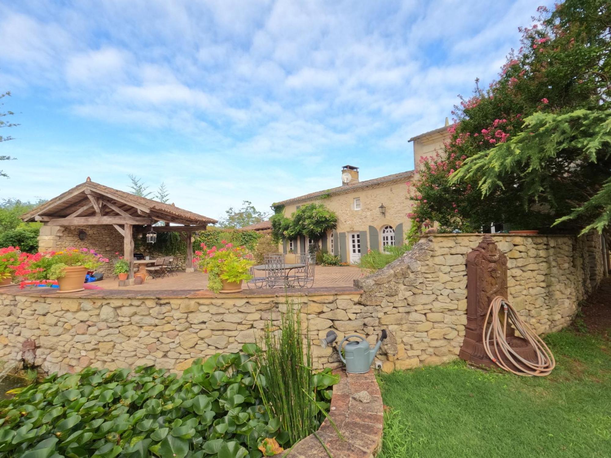 Domaine Des Monges Bed & Breakfast Saint-Seurin-de-Prats Exterior photo